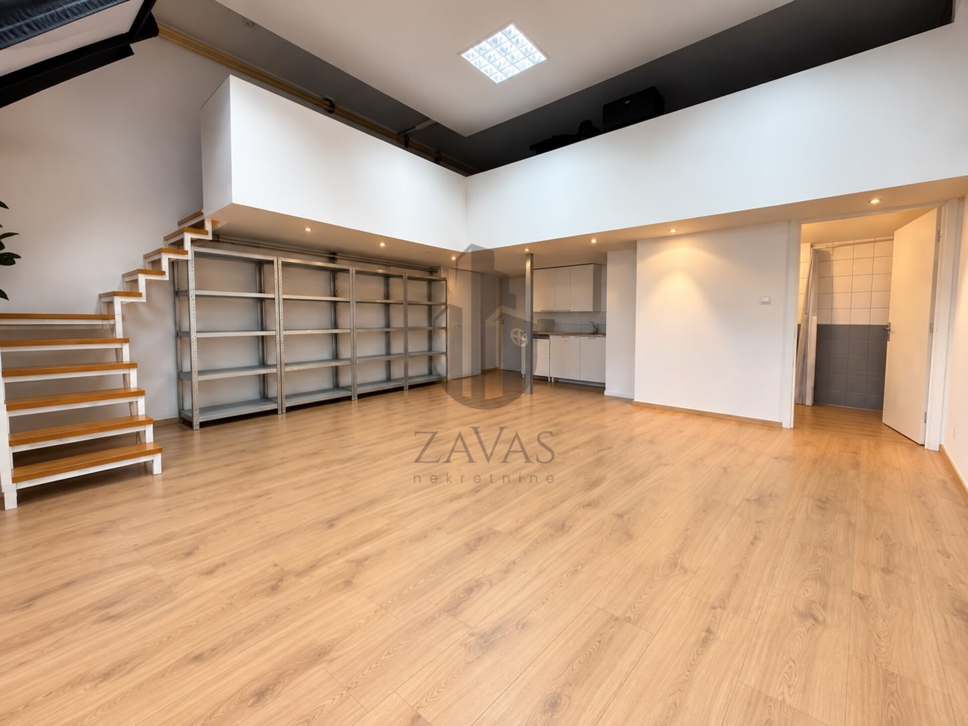 POSLOVNI PROSTOR, ZAKUP: ZAGREB - SREDIŠĆE, 62 m2